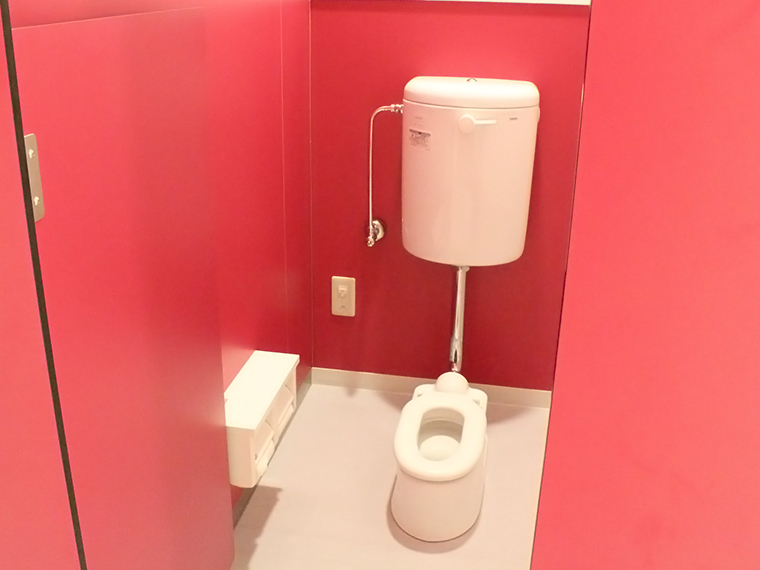 お子さ用トイレ